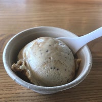 6/7/2018 tarihinde Nic B.ziyaretçi tarafından Love&amp;#39;s Ice Cream'de çekilen fotoğraf