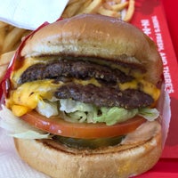 Photo taken at In-N-Out Burger by Roger W. on 6/9/2018