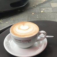 Photo taken at Privatrösterei Kaffeeschmiede by Paolo D. on 11/18/2018