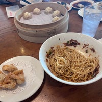 Photo taken at Din Tai Fung 鼎泰豐 by Jin on 6/27/2023