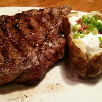 Photo taken at Outback Steakhouse by Dave G. on 6/14/2015