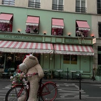 Foto tomada en Café Saint-Honoré  por Pure.. el 1/1/2024