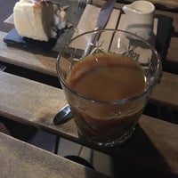 Foto scattata a Cosmo. Coffee Company da Tuğçe (Ankara dışı eklemesin kabul etmiyorum) il 9/19/2019