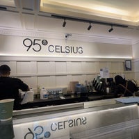 Foto diambil di 95ْ CELSIUS Cafe oleh A9 pada 5/16/2024