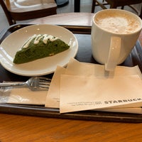 Photo taken at Starbucks by しぐれちゃん on 1/9/2020
