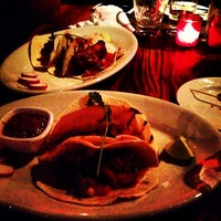 9/28/2013 tarihinde Kathryn C.ziyaretçi tarafından Red Lulu Cocina &amp; Tequila Bar'de çekilen fotoğraf
