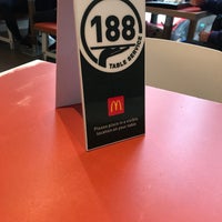 Foto tirada no(a) McDonald&amp;#39;s por Diana C. em 5/12/2018