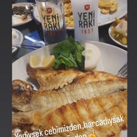 Foto diambil di Cemil Baba Balık Restaurant oleh Soner pada 7/28/2023
