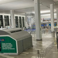 Foto tomada en Terminal B  por Somi A. el 6/23/2023