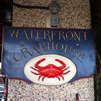 Foto diambil di Waterfront Crab House oleh Lily L. pada 6/15/2013