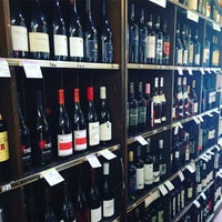Photo taken at Hennessy&amp;#39;s Wines &amp;amp; Specialty Foods by Sam S. on 4/5/2016