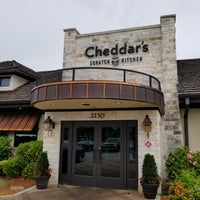 Photo taken at Cheddar&amp;#39;s Scratch Kitchen by Robert R. on 5/12/2018