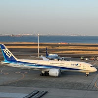 Photo taken at FLIGHT DECK TOKYO by Kazu I. on 3/15/2024