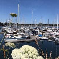 Foto scattata a The Oak Bay Marina da Munny K. il 7/29/2019