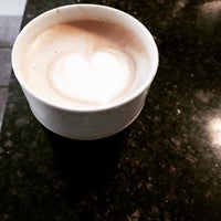 รูปภาพถ่ายที่ Elevation Coffee โดย Tish V. เมื่อ 4/28/2015