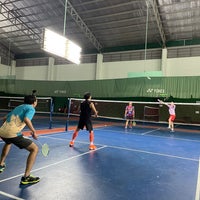 Photo taken at Badminton Ratchada 36 by Paniike T. on 12/8/2021