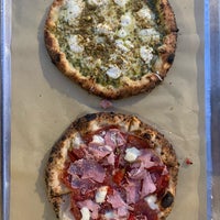 Foto tirada no(a) Inizio Pizza Napoletana por Jesse S. em 7/7/2021