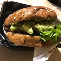 Photo taken at The Habit Burger Grill by Veronica G. on 1/11/2018