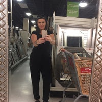 Photo taken at HomeGoods by Simona S. on 10/3/2015