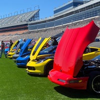 Foto diambil di Charlotte Motor Speedway oleh Dava W. pada 4/10/2022