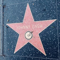 Foto diambil di Hollywood Walk of Fame oleh Fjord S. pada 9/11/2018