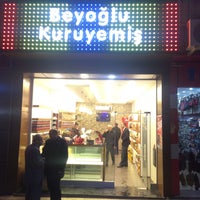 Photo taken at Beyoğlu Kuruyemiş by Rıdvan K. on 11/27/2015