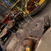 รูปภาพถ่ายที่ Mavi Göl Restaurant โดย Ulvi S. เมื่อ 9/30/2021