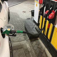 Photo taken at Shell by Roman D. on 5/10/2017