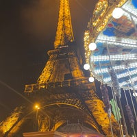 Photo taken at Carrousel de la Tour Eiffel by Nawaf ⚓. on 12/11/2022
