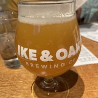 Photo taken at Ike And Oak Brewing by Kevin J. on 12/18/2021