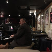 10/14/2017 tarihinde Karla P.ziyaretçi tarafından La Copa de Champagne Piano Bar'de çekilen fotoğraf