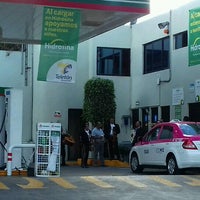 Photo taken at Gasolinería by Esdella R. on 12/5/2016