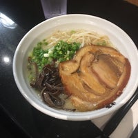 Foto diambil di Kizuki Ramen &amp;amp; Izakaya oleh Tran T. pada 9/10/2021