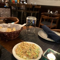 Foto scattata a Turquoise Restaurant &amp;amp; Cafe da J il 3/2/2024