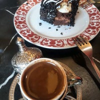 Photo taken at Cafe Arkadaş by Füsun on 6/15/2022