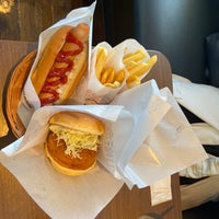 Photo taken at MOS Burger by とく ち. on 8/10/2021