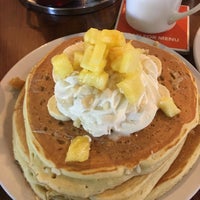 Photo taken at Slappy Cakes by Ronald Clayton S. on 9/20/2021