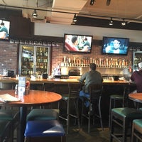 Photo taken at Old Chicago Pizza &amp;amp; Taproom by Sheldon P. on 7/9/2016