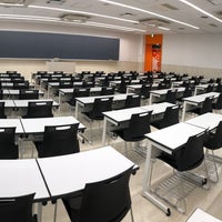 駿台予備学校 横浜校 2号館 School In Yokohama