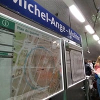 Photo taken at Métro Michel-Ange – Molitor [9,10] by GARYSTAR77 🚅🇫🇷 on 5/26/2021