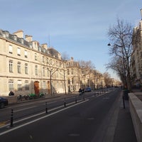 Photo taken at Boulevard Saint-Michel by GARYSTAR77 🚅🇫🇷 on 3/1/2023