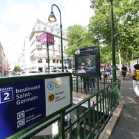 Photo taken at Métro Cluny–La Sorbonne [10] by GARYSTAR77 🚅🇫🇷 on 6/21/2022