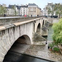Photo taken at Pont Marie by GARYSTAR77 🚅🇫🇷 on 9/10/2022