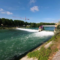 Photo taken at Barrage de Joinville-Le-Pont by GARYSTAR77 🚅🇫🇷 on 5/24/2020