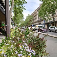 Photo taken at Boulevard Haussmann by GARYSTAR77 🚅🇫🇷 on 4/28/2022