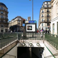 Photo taken at Métro Hôtel de Ville [1,11] by GARYSTAR77 🚅🇫🇷 on 3/7/2021