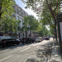Photo taken at Boulevard Haussmann by GARYSTAR77 🚅🇫🇷 on 7/16/2021