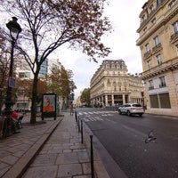 Photo taken at Rue du Louvre by GARYSTAR77 🚅🇫🇷 on 10/6/2020