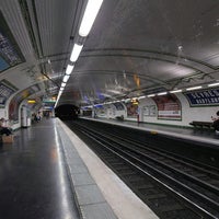 Photo taken at Métro Sèvres—Babylone [10,12] by GARYSTAR77 🚅🇫🇷 on 5/21/2022