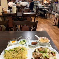 Photo taken at 香港屋台料理店 by n f. on 8/13/2022